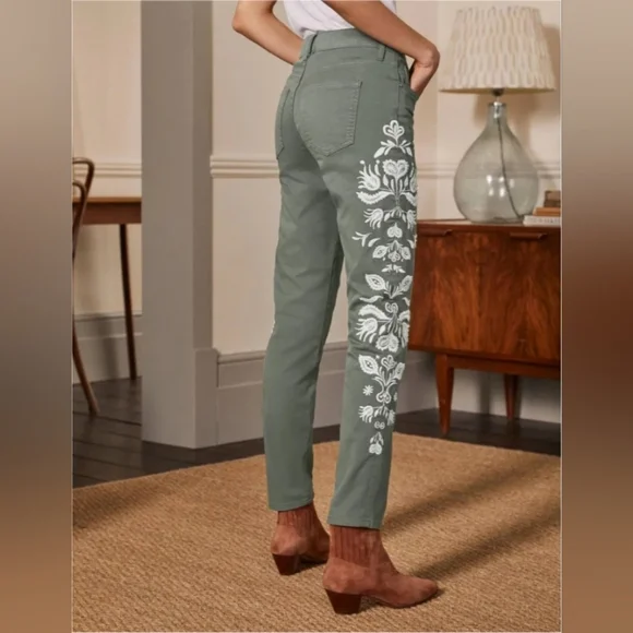 Boden Embroidered Girlfriend Jeans - Picture 3 of 13
